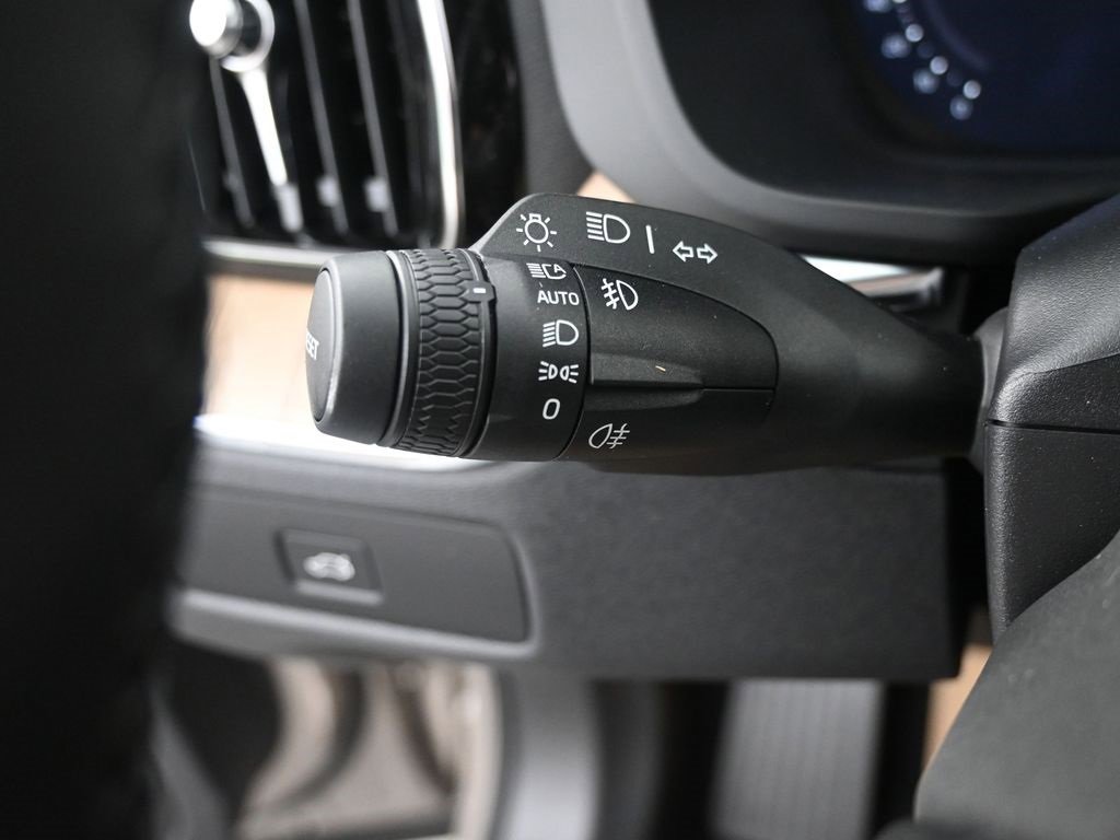 New 2026 Volvo XC60 B5 Plus w/ Protection Package Premier image 16