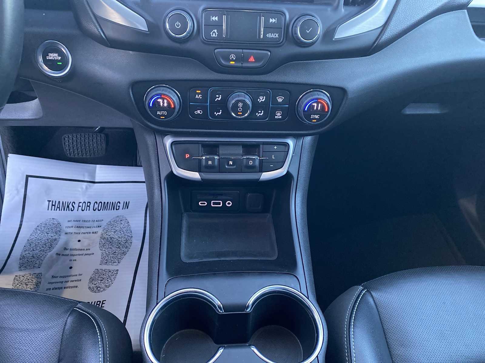 Used 2023 GMC Terrain SLT image 25