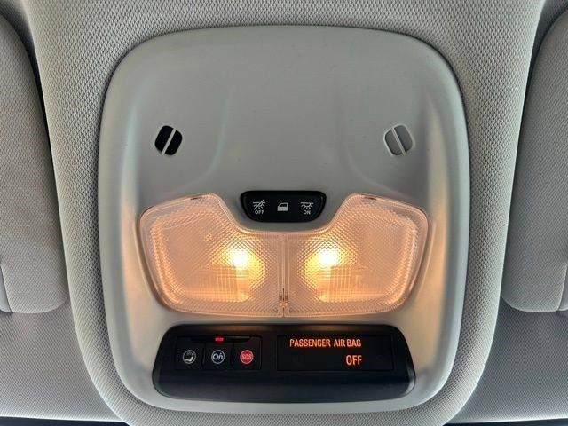 Used 2021 Chevrolet TrailBlazer LT FWD image 33