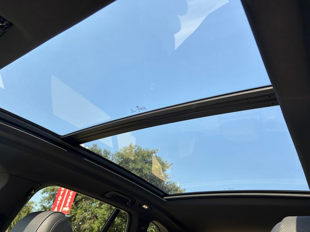 Used 2024 BMW X5 xDrive50e w/ Premium Package image 23