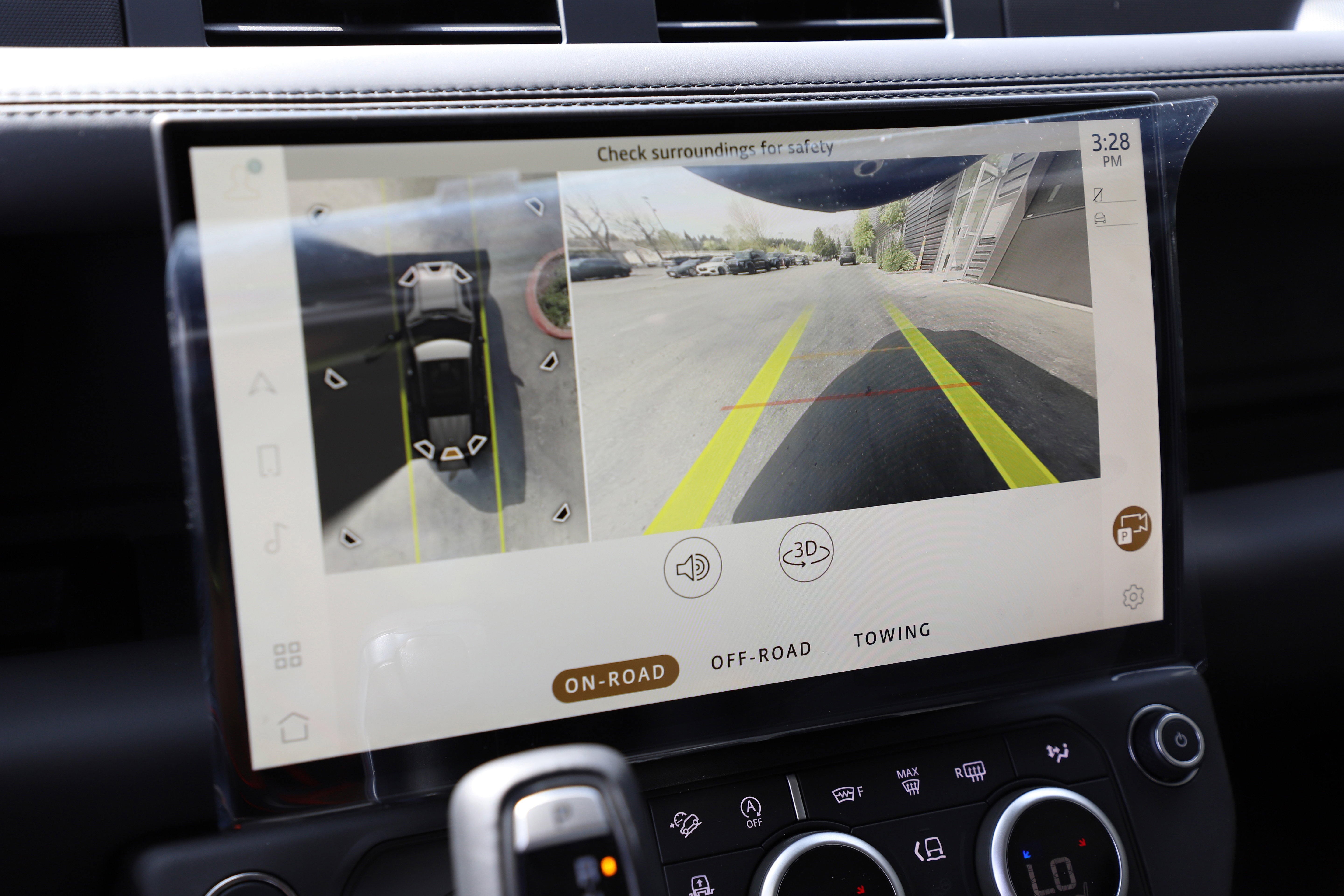 New 2026 Land Rover Defender 110 X-Dynamic SE image 24