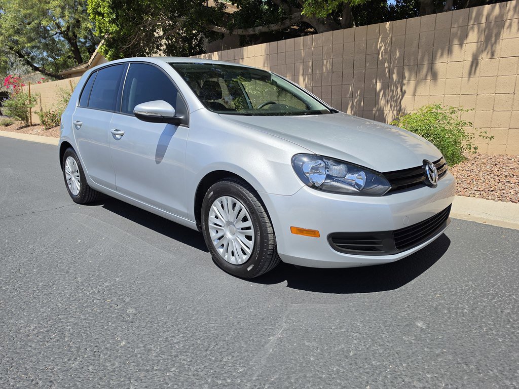 Used 2012 Volkswagen Golf 4-Door image 1