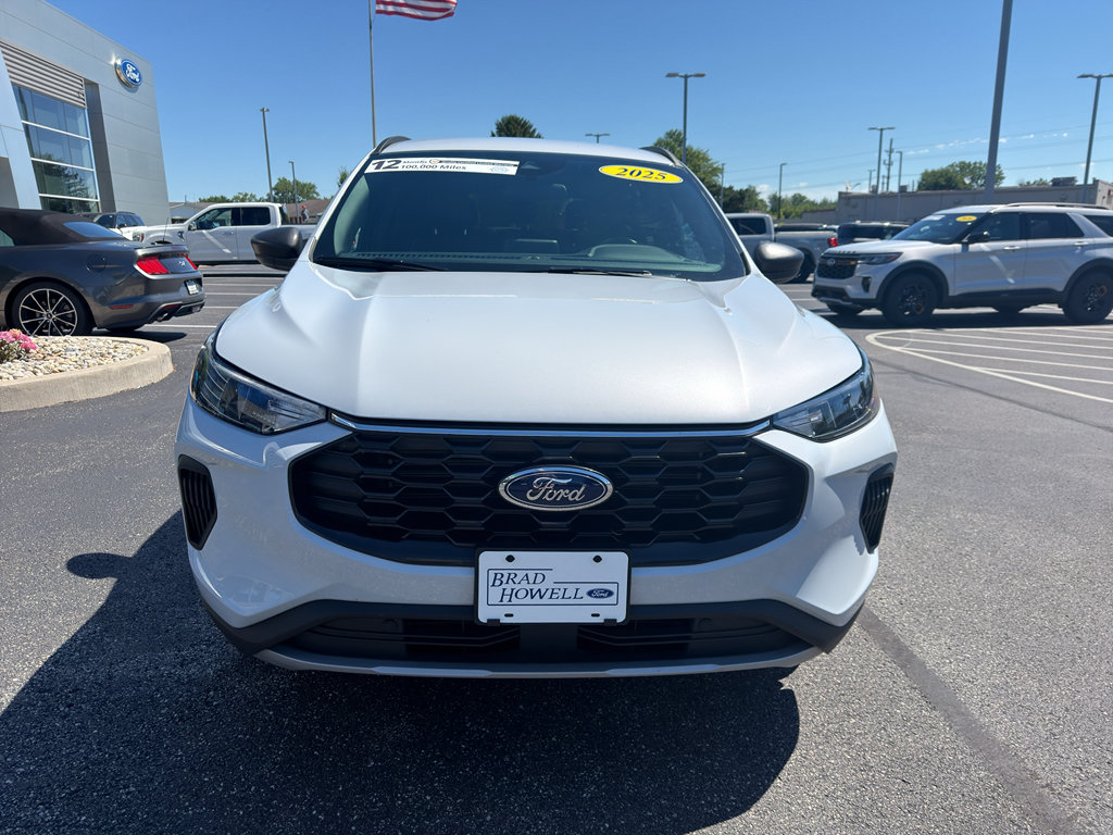 Used 2025 Ford Escape ST-Line FWD image 3