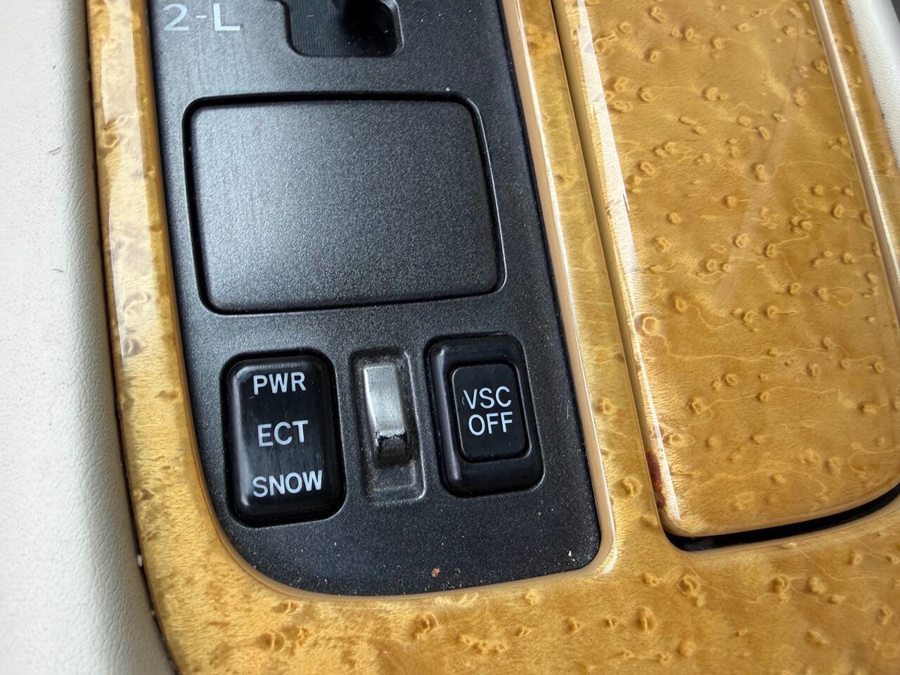 Used 2005 Lexus SC 430 Convertible RWD image 18
