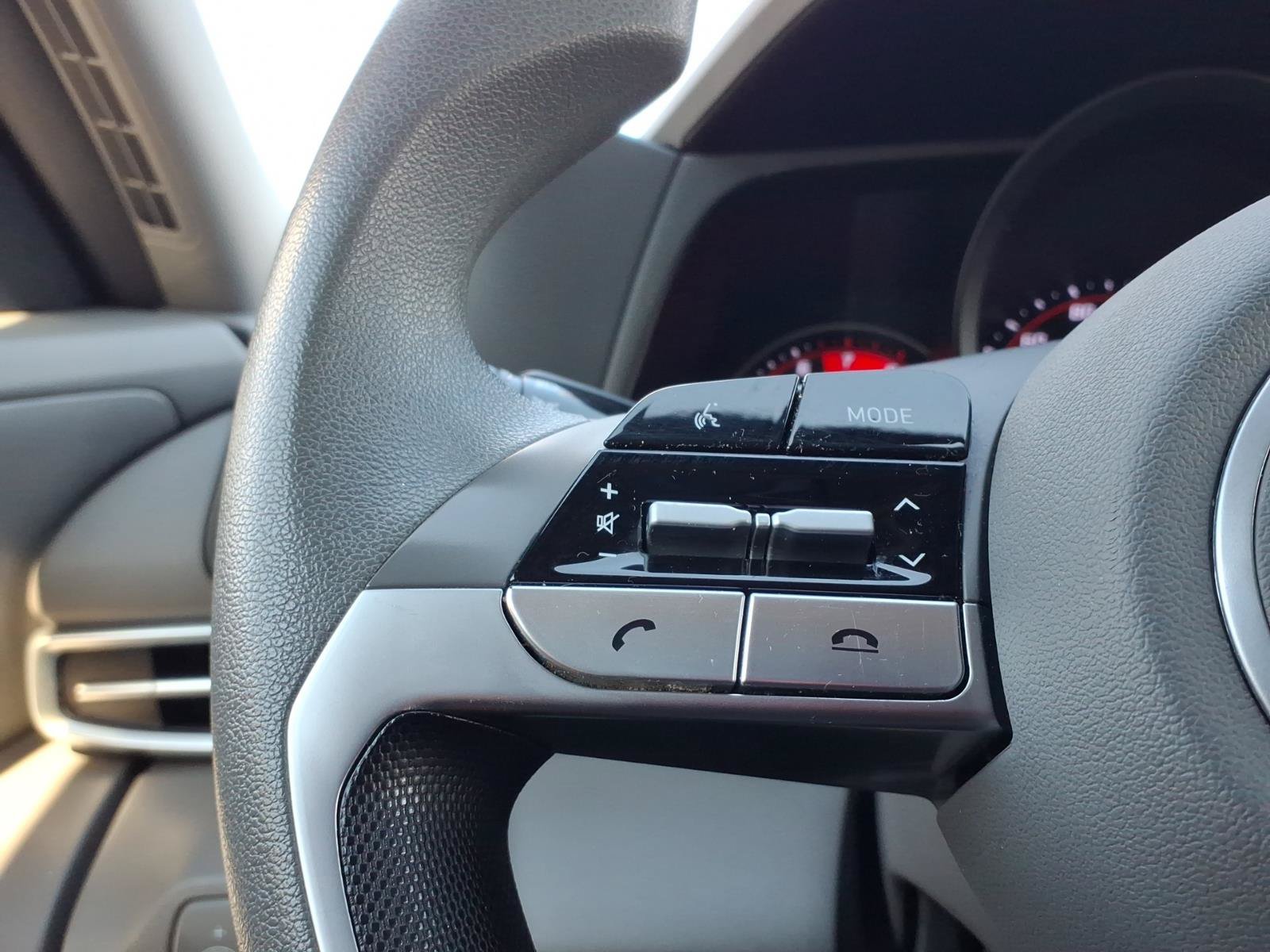 Certified 2023 Hyundai Elantra SEL FWD image 28