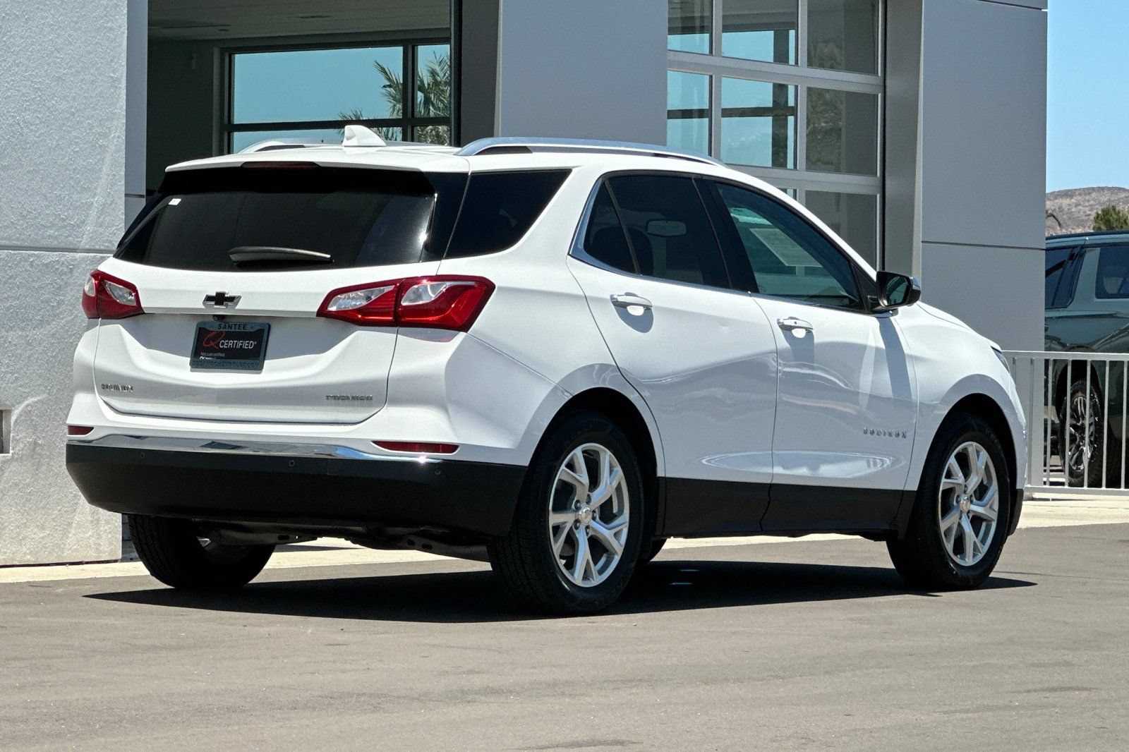 Used 2021 Chevrolet Equinox Premier FWD image 4