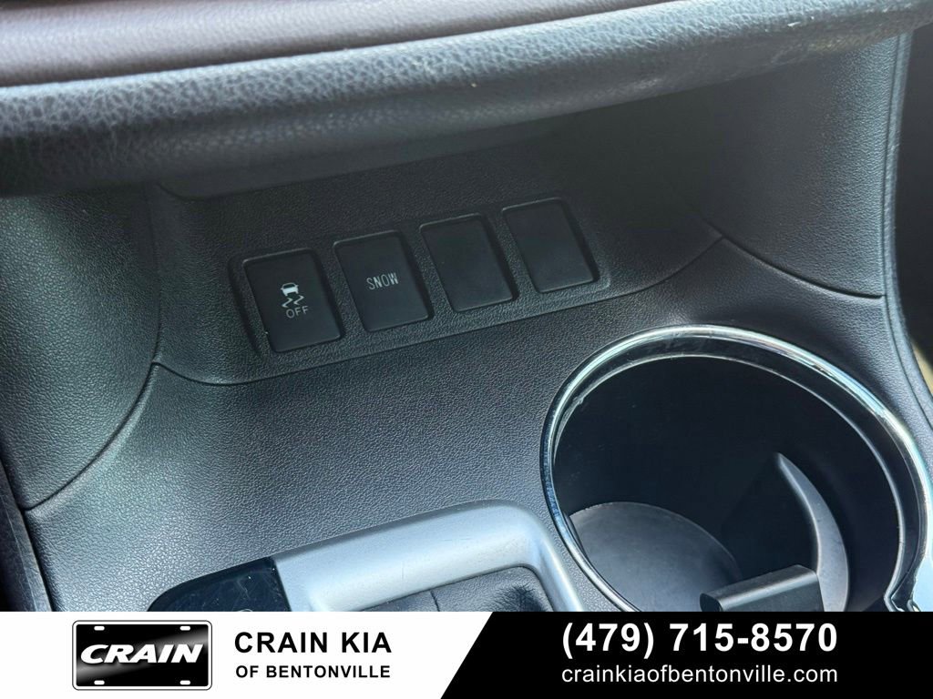 Used 2016 Toyota Highlander XLE FWD image 19