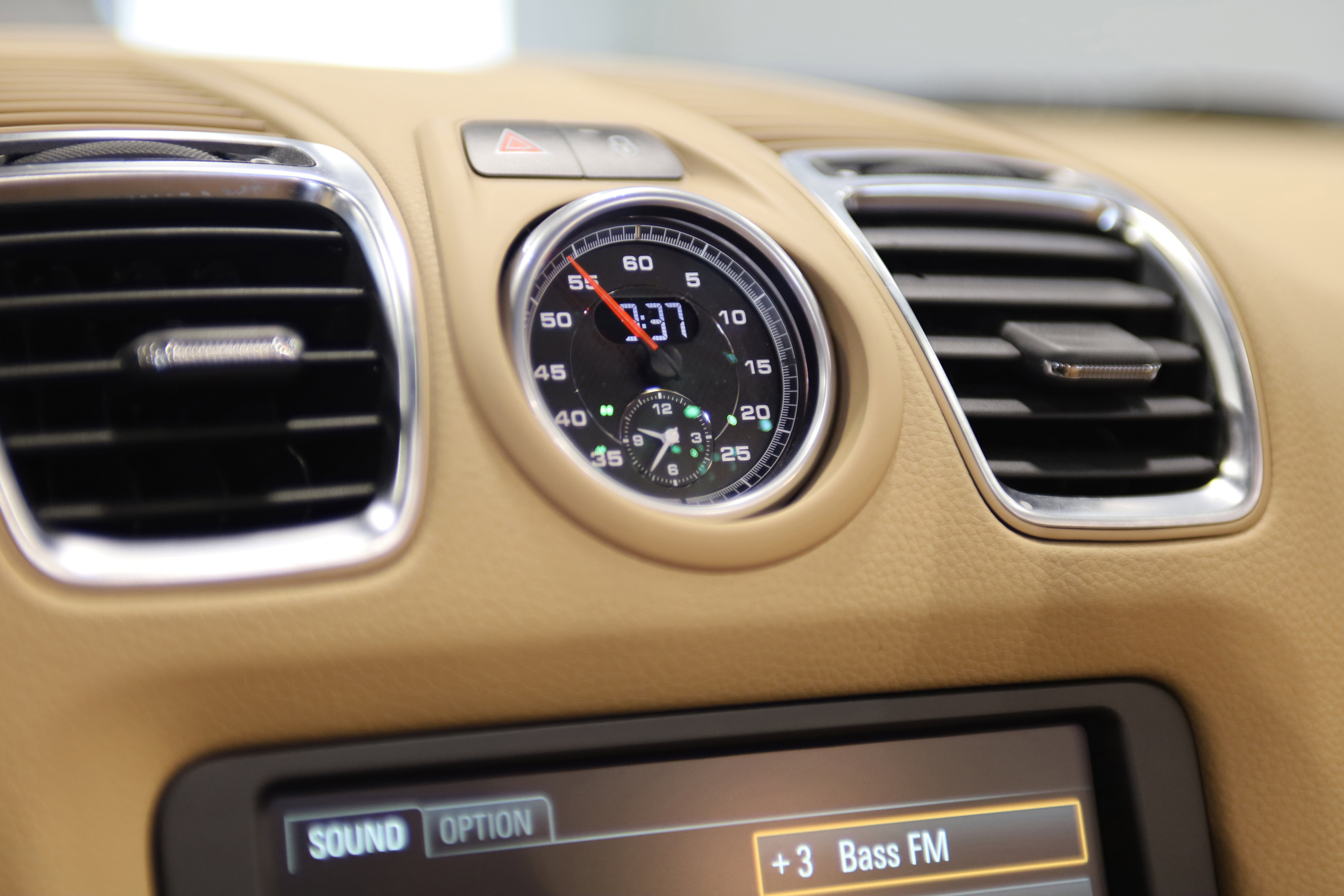 Used 2015 Porsche Boxster S image 28