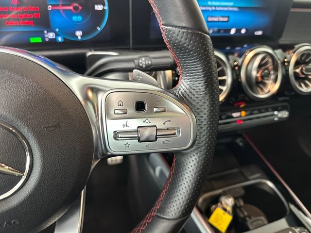 Used 2022 Mercedes-Benz EQB 300 4MATIC image 16