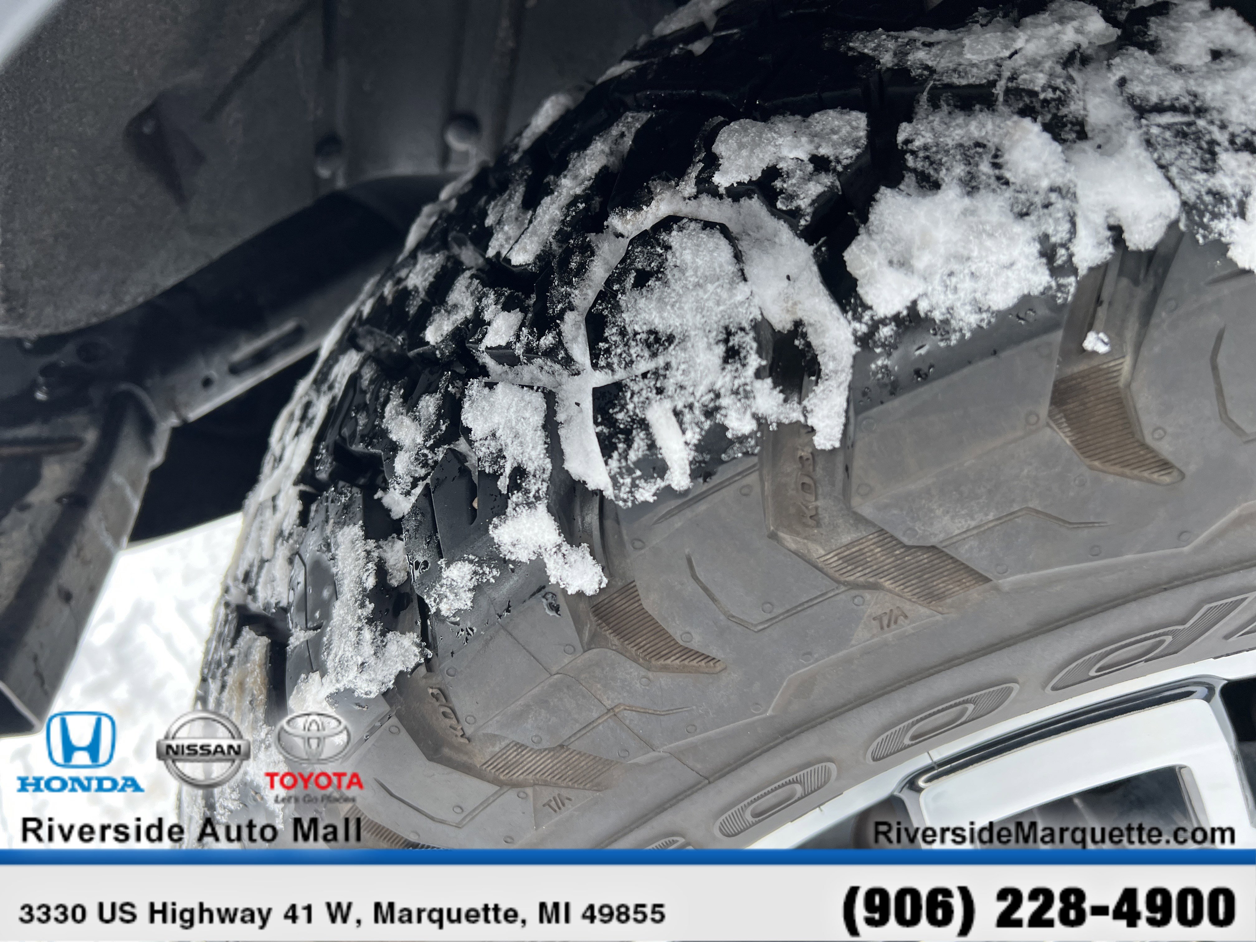 Used 2024 Ford Bronco Outer Banks image 12