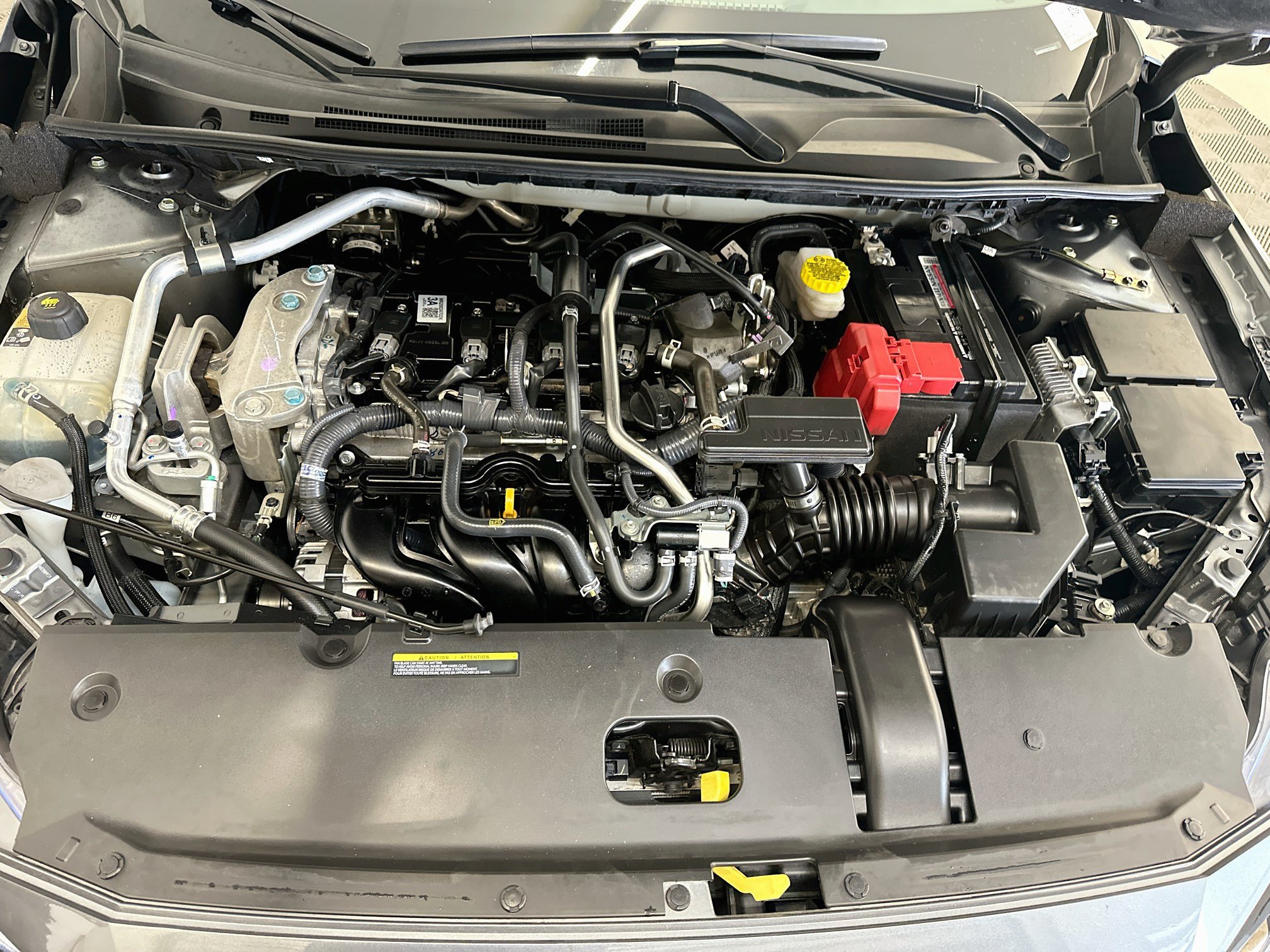 Used 2025 Nissan Sentra SR FWD image 33
