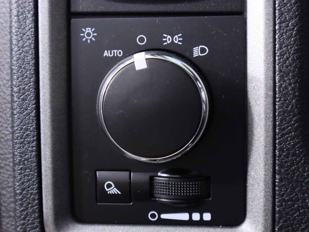 Used 2016 RAM 1500 Tradesman AWD/4WD image 10