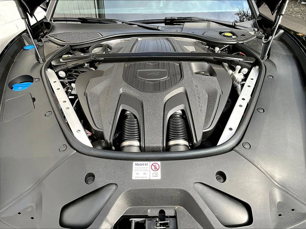 Used 2025 Porsche Panamera 4 image 12