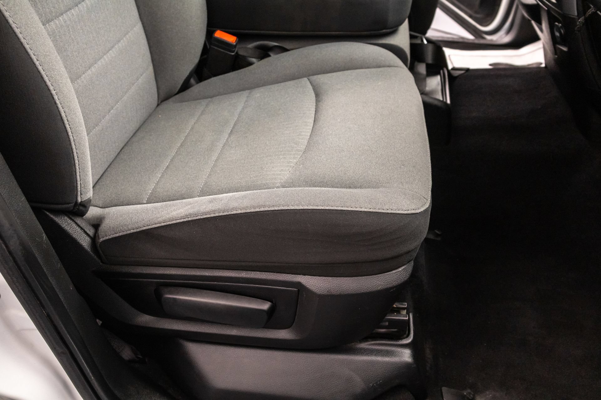 Used 2022 RAM 1500 Classic SLT w/ Electronics Group AWD/4WD image 42