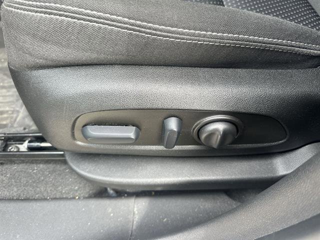 Used 2023 GMC Terrain SLE w/ Driver Convenience Package image 37