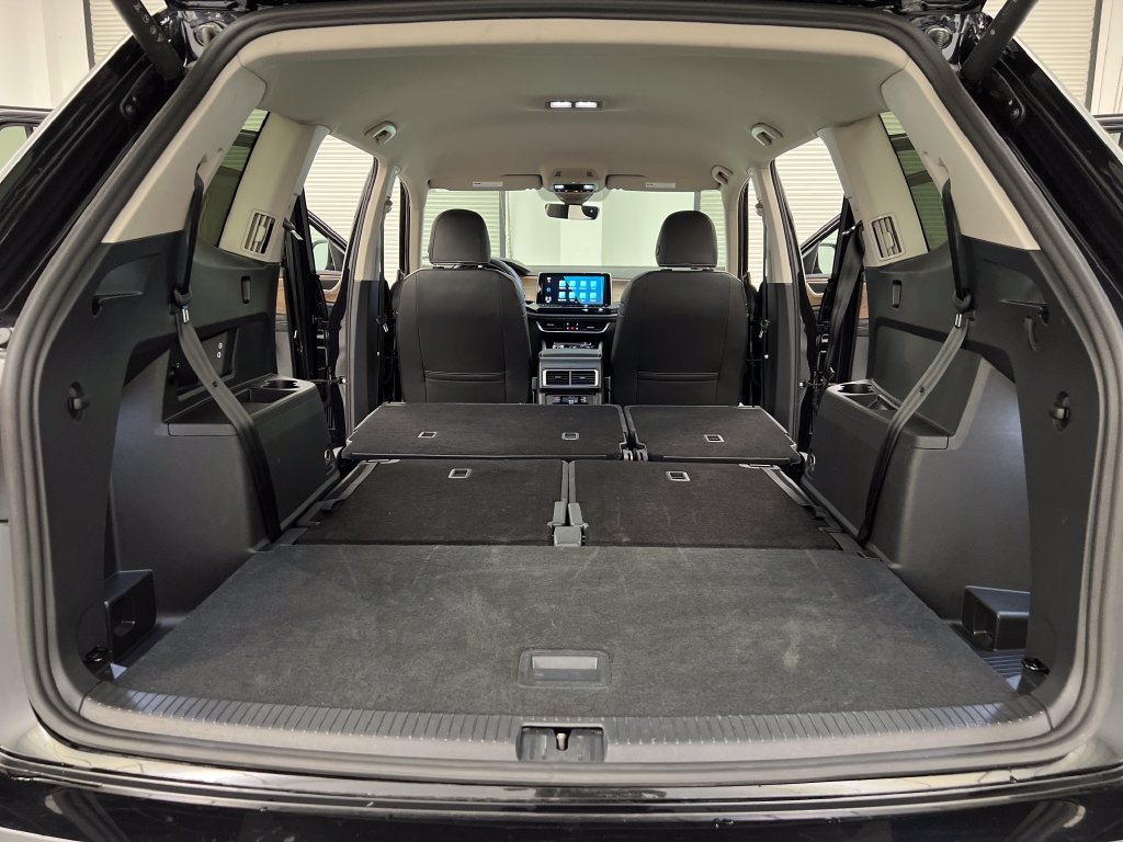 Used 2026 Volkswagen Atlas SE FWD image 43