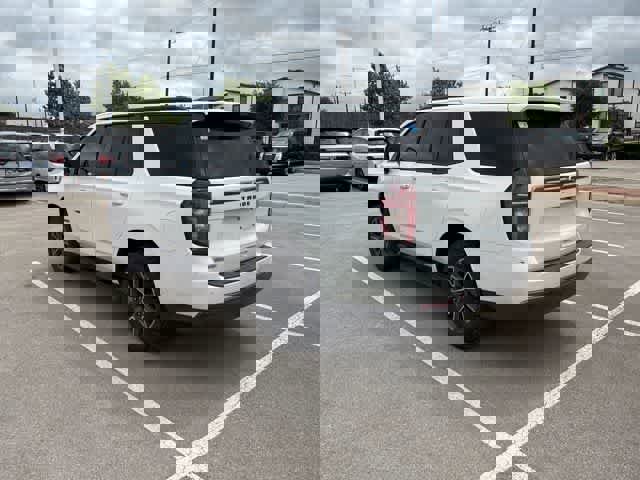 Used 2022 Chevrolet Tahoe Z71 w/ Z71 Off-Road Package AWD/4WD image 3