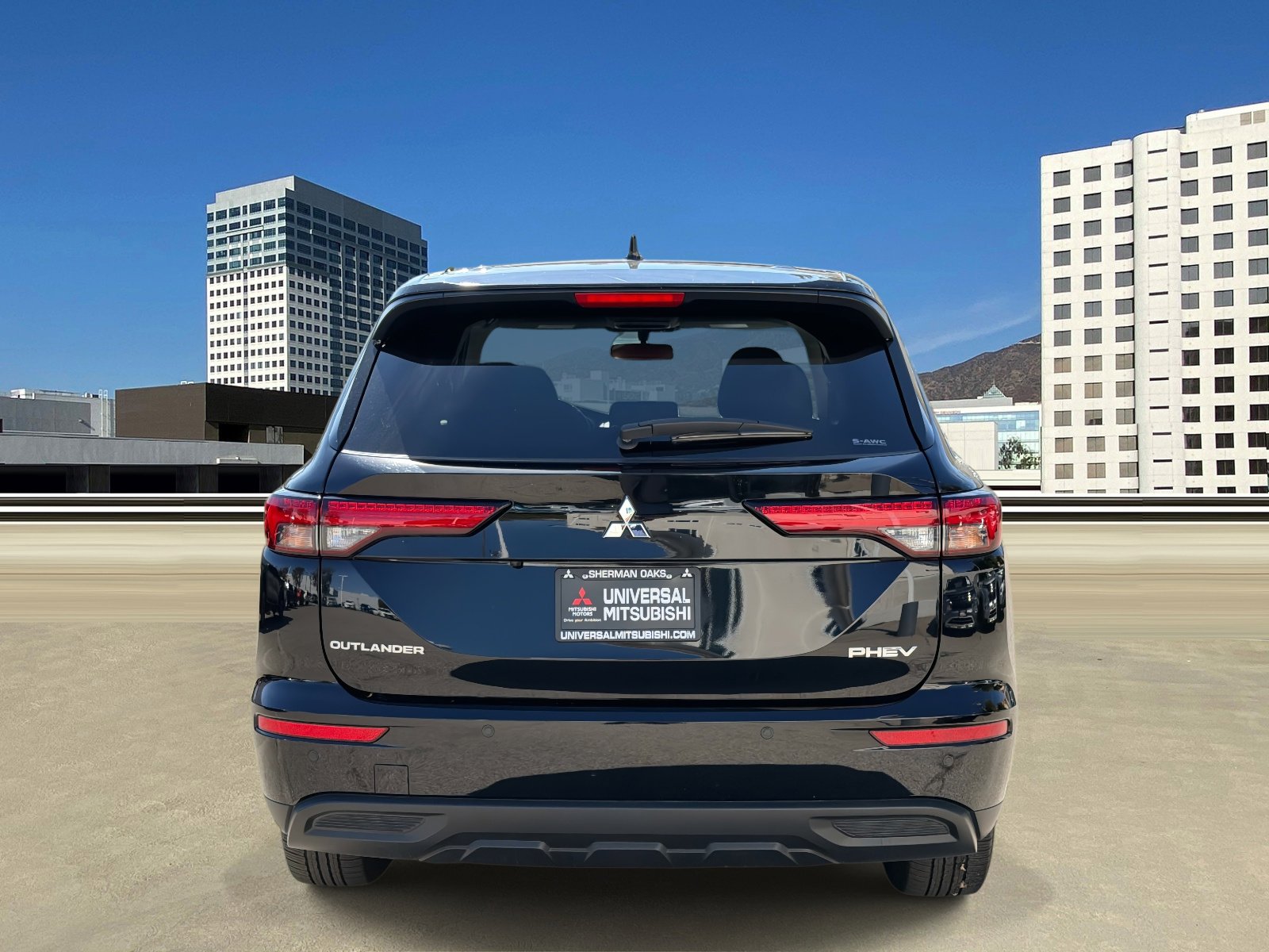 Used 2023 Mitsubishi Outlander ES image 4