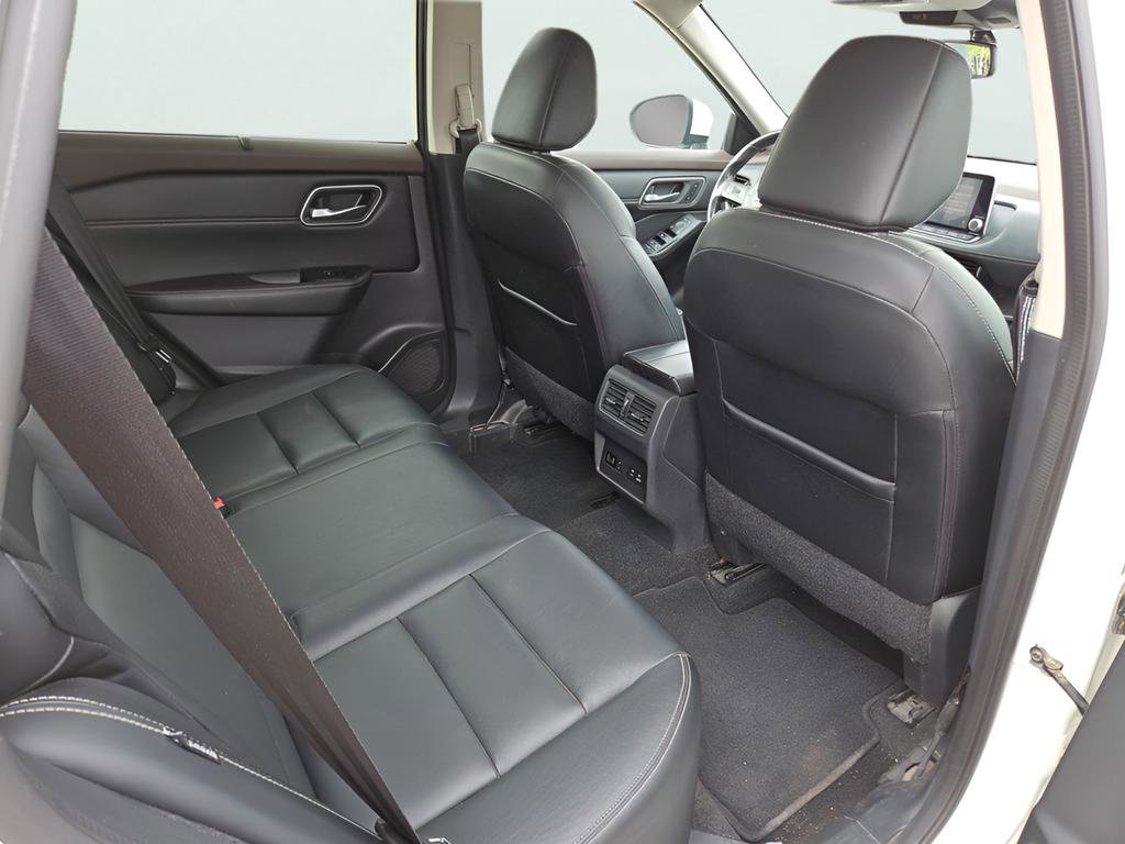 Used 2021 Nissan Rogue SL image 28