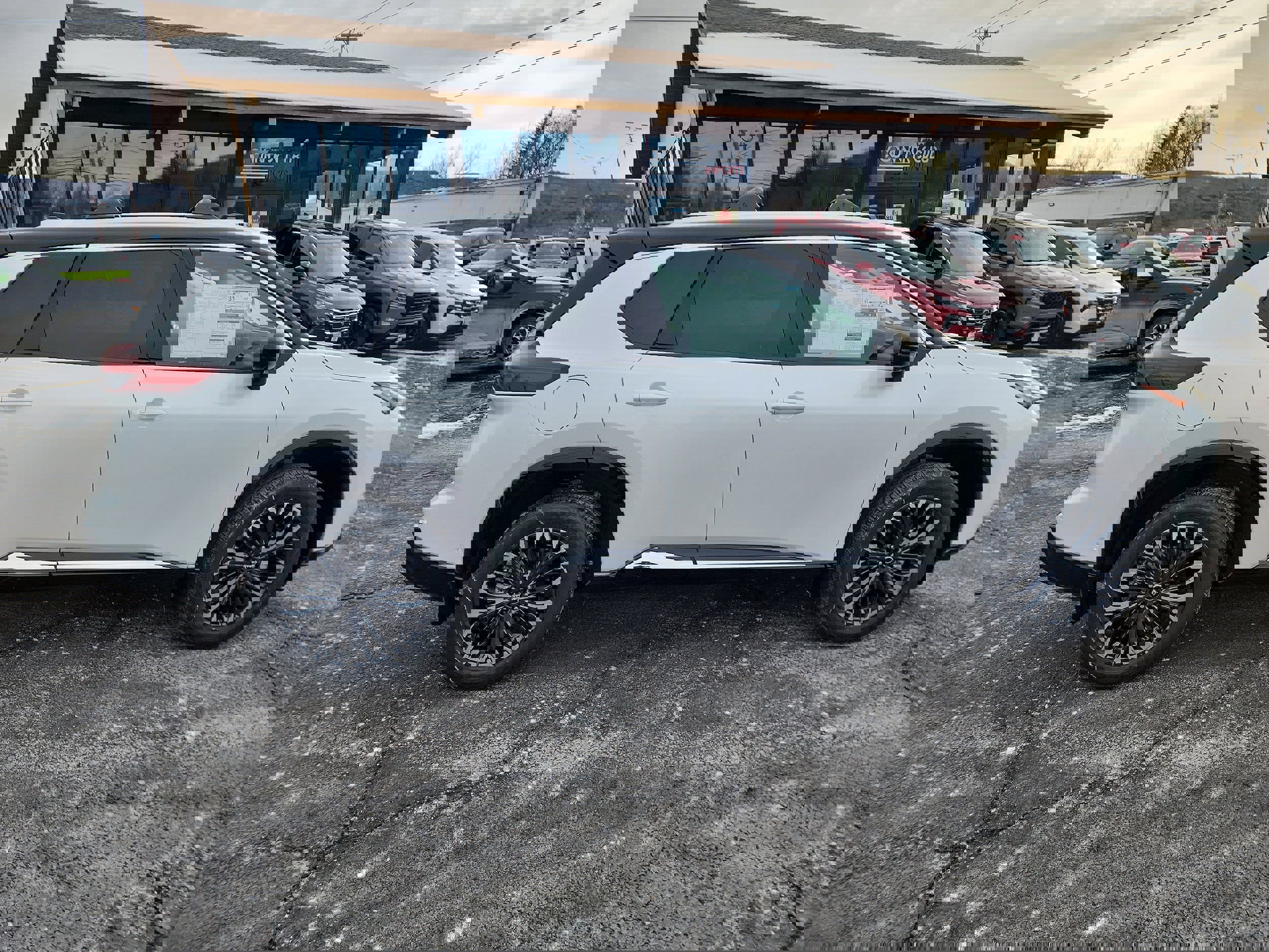 New 2026 Nissan Rogue Platinum image 9