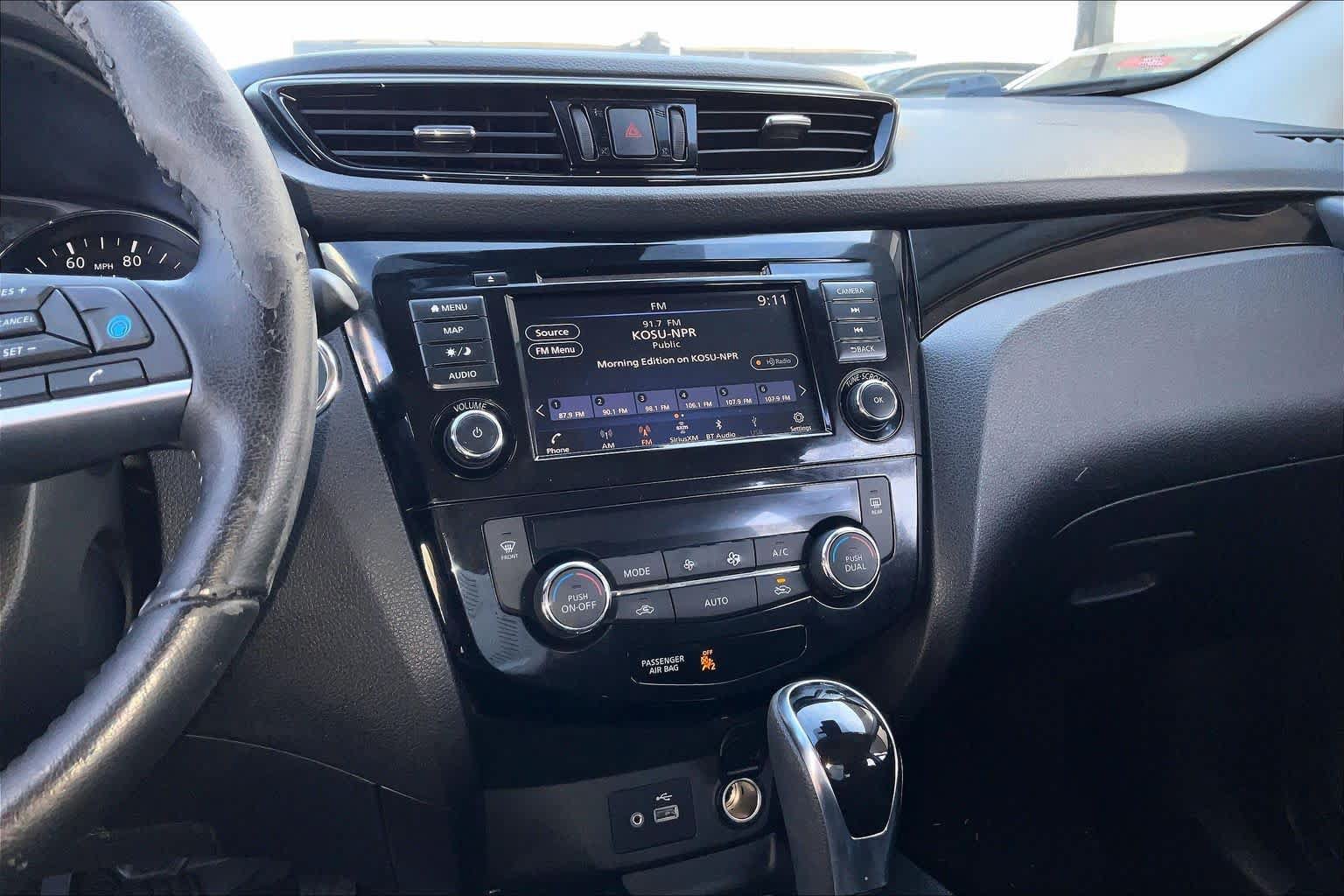 Used 2022 Nissan Rogue Sport SL AWD/4WD image 30