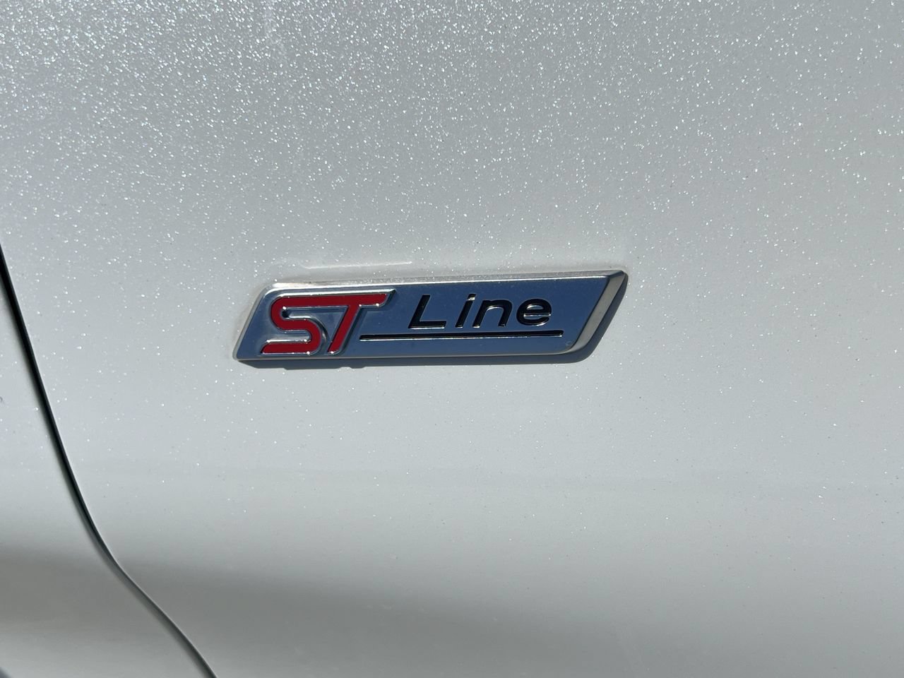 Used 2025 Ford Explorer ST-Line w/ Premium Package RWD image 7