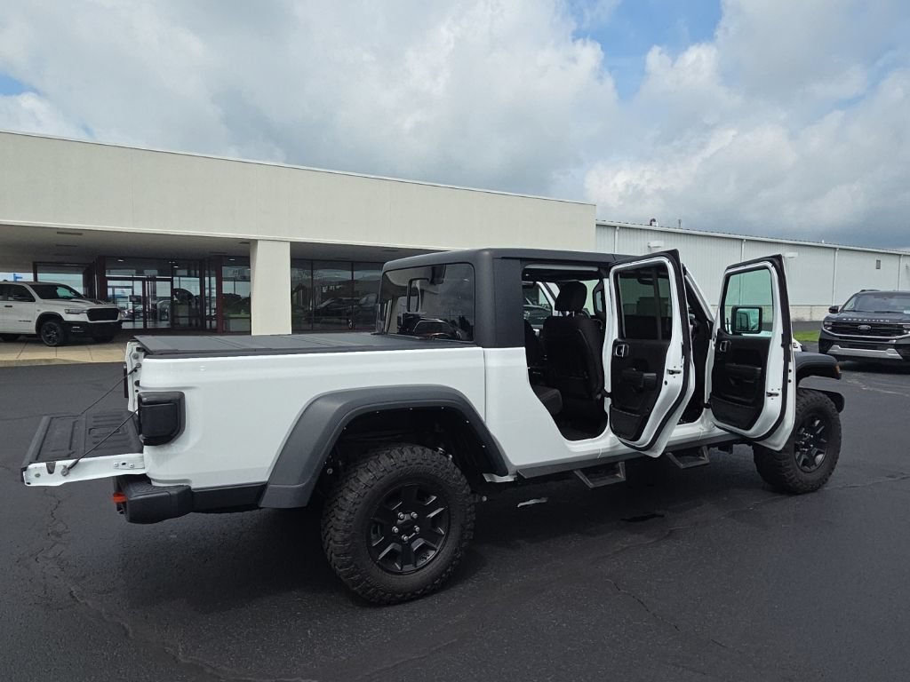 Used 2022 Jeep Gladiator Mojave w/ Cold Weather Group AWD/4WD image 15