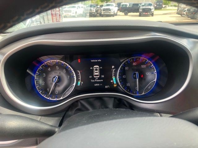 Certified 2023 Chrysler Pacifica Touring-L FWD image 15