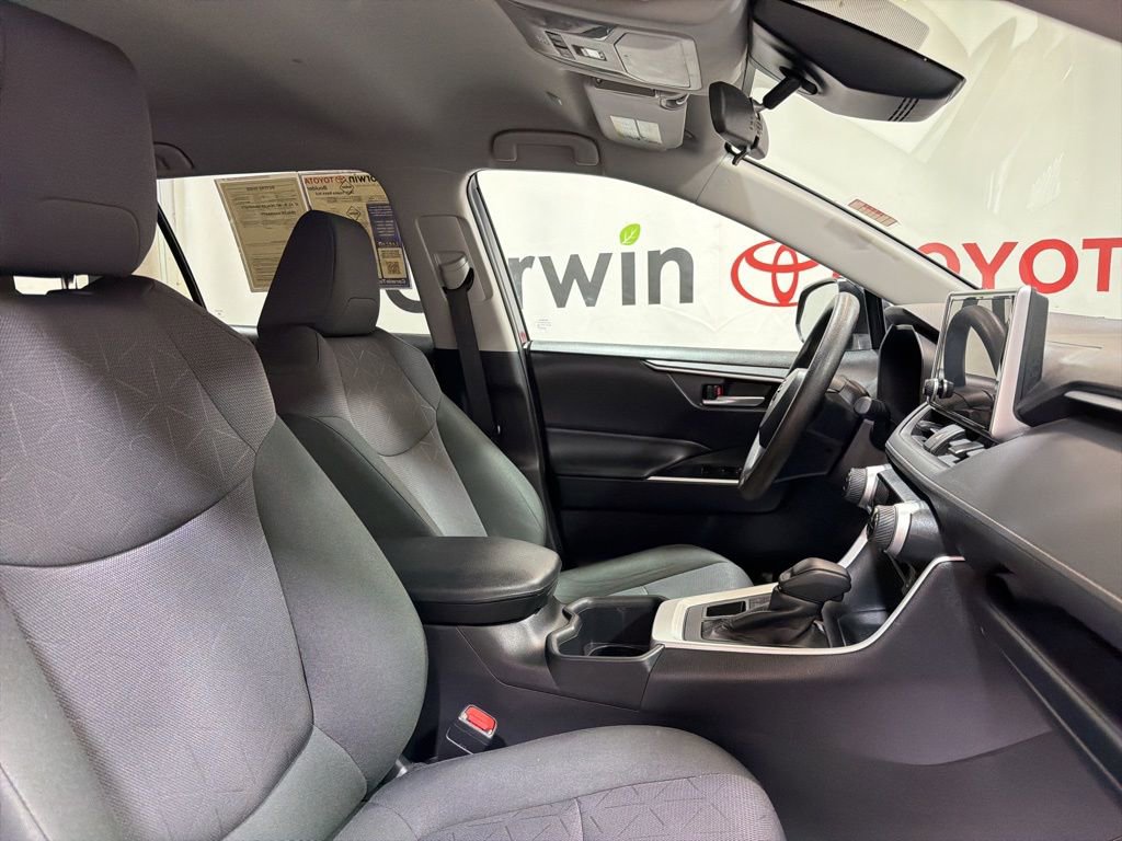 Used 2025 Toyota RAV4 XLE image 10