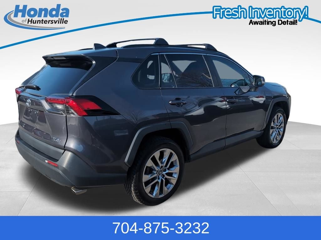 Used 2019 Toyota RAV4 XLE Premium image 8