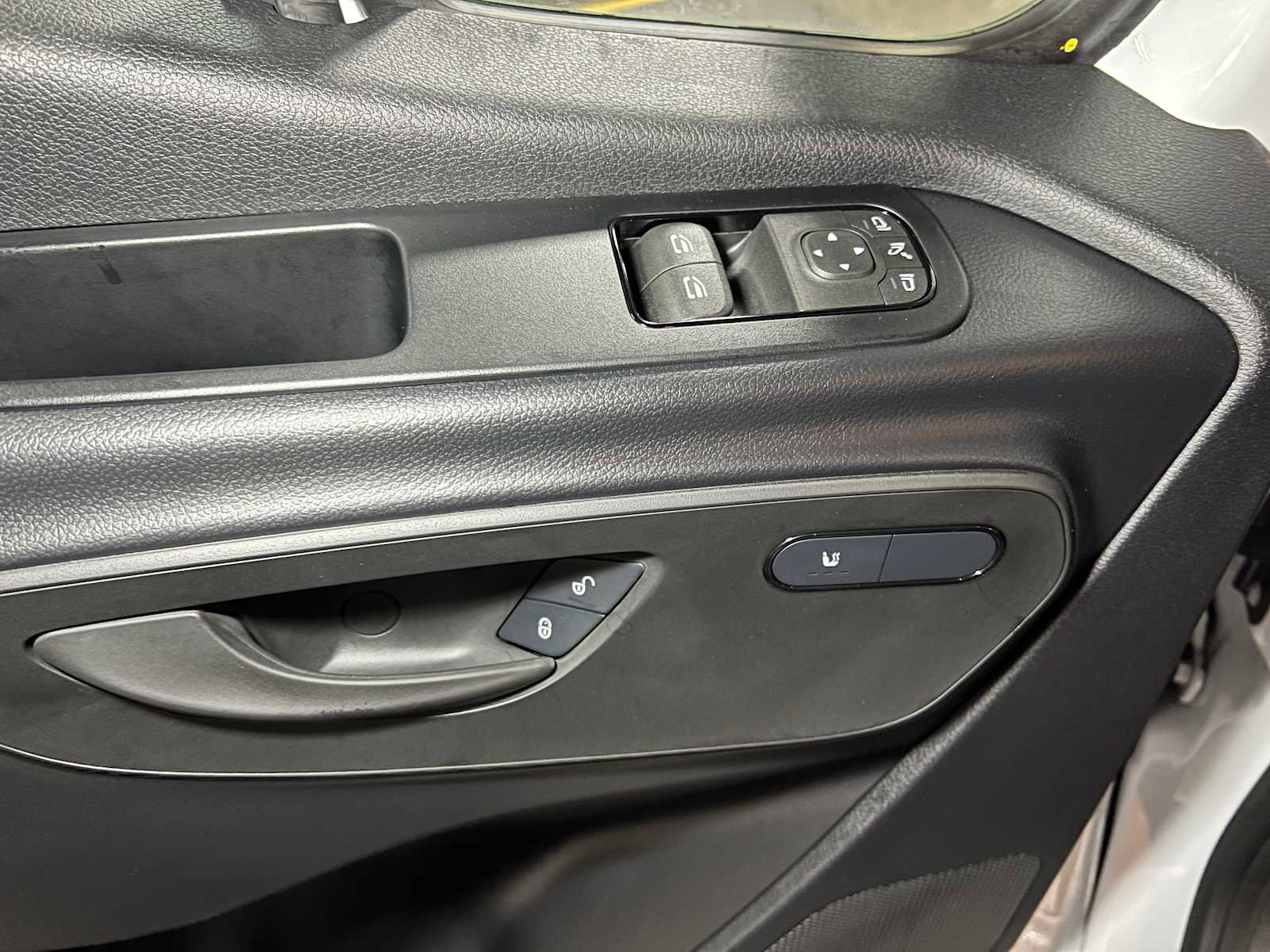 Used 2025 Mercedes-Benz Sprinter 2500 image 21