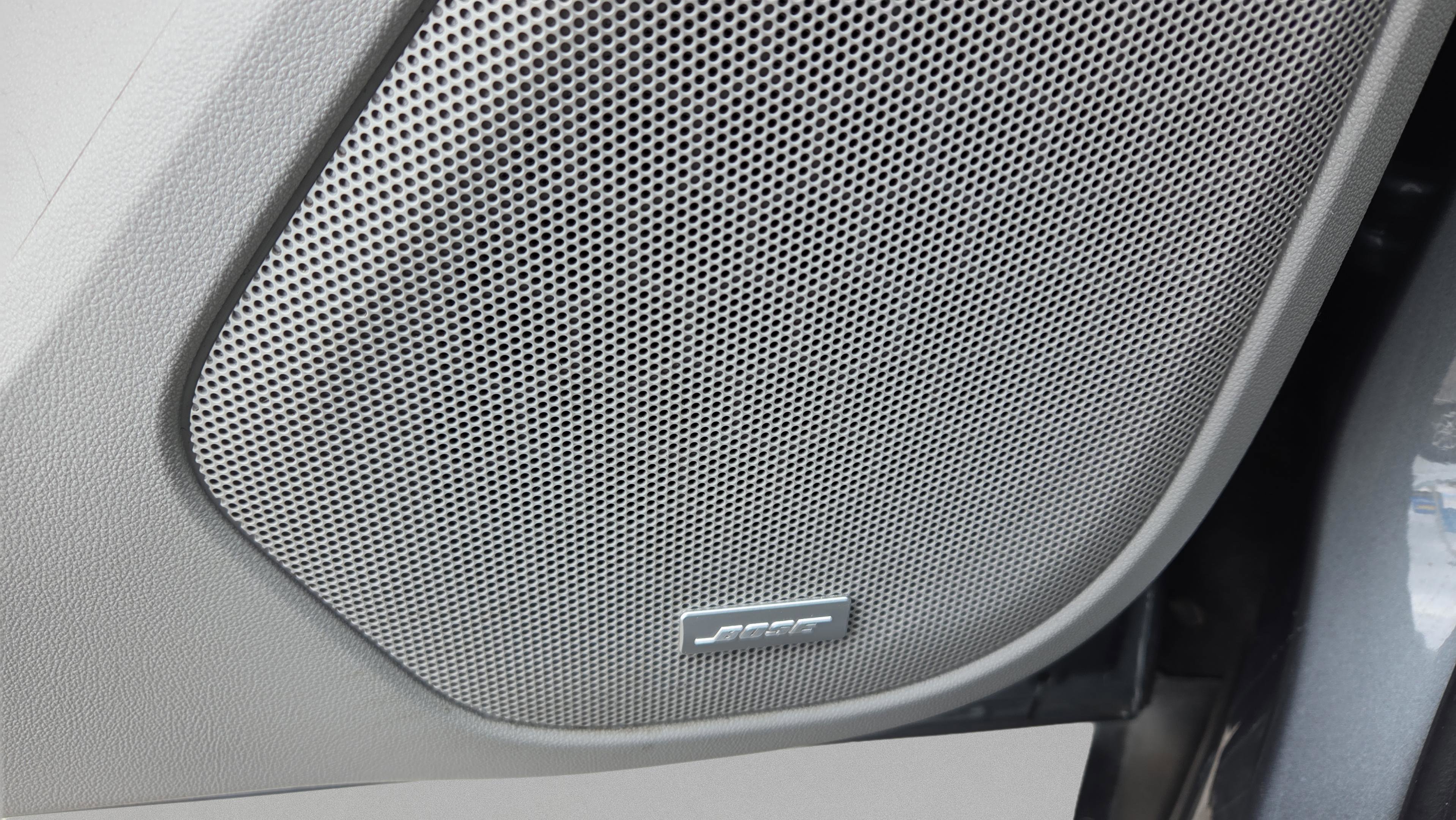 Used 2022 GMC Acadia SLT w/ Technology Package image 19