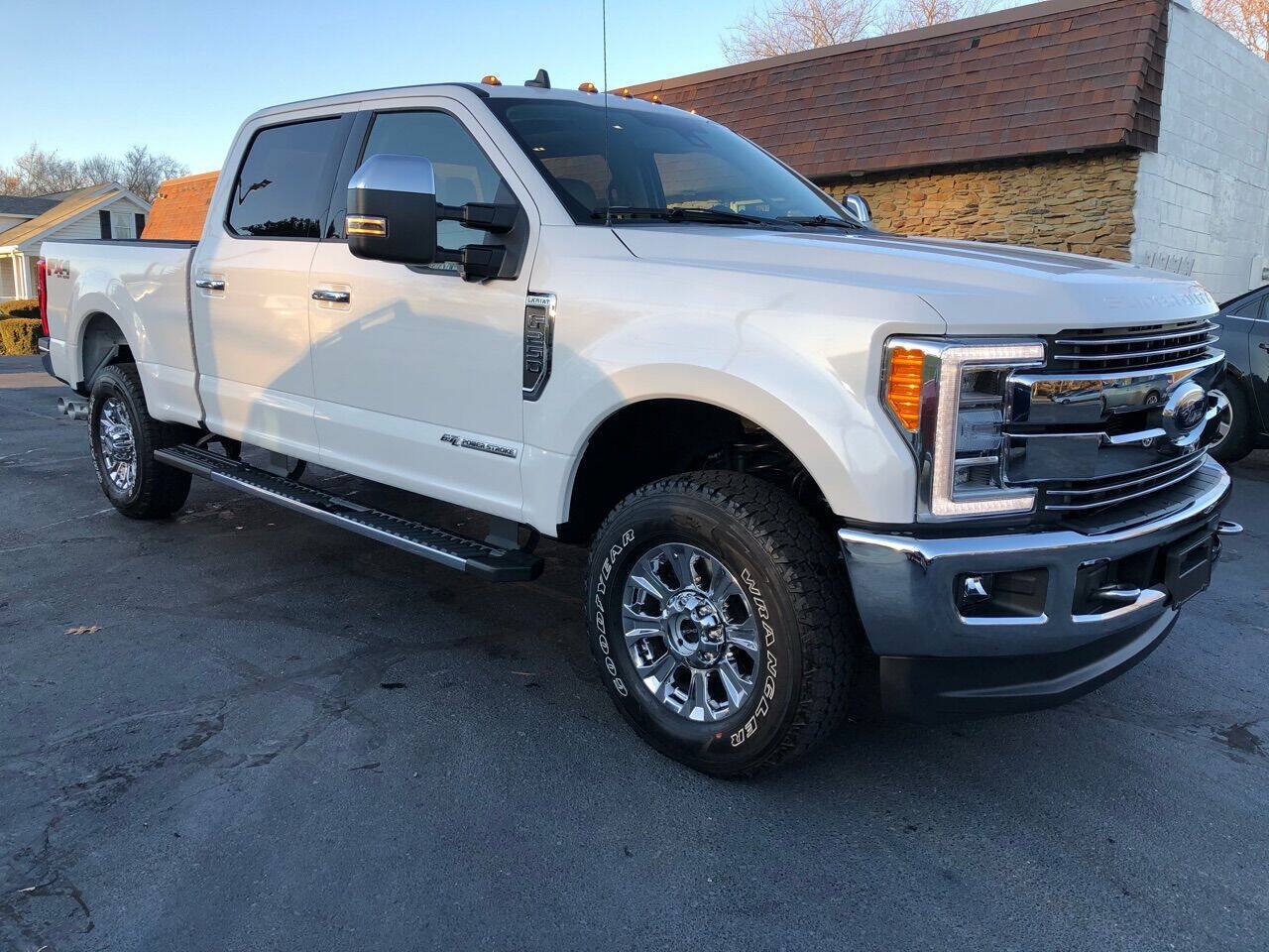 Used 2019 Ford F250 Lariat w/ Lariat Ultimate Package AWD/4WD image 1