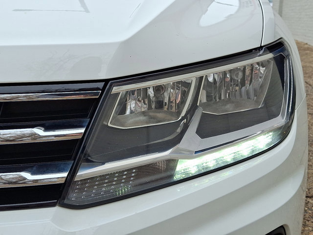 Used 2021 Volkswagen Tiguan SEL image 9