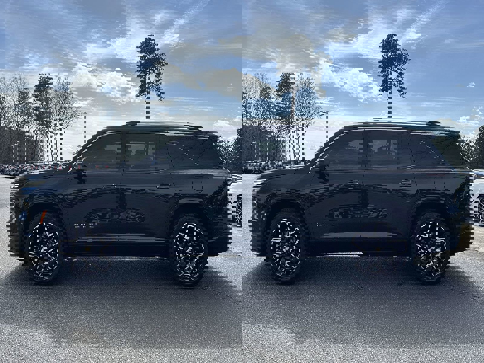 Used 2025 Chevrolet Traverse High Country w/ LPO, Floor Liner Package image 7