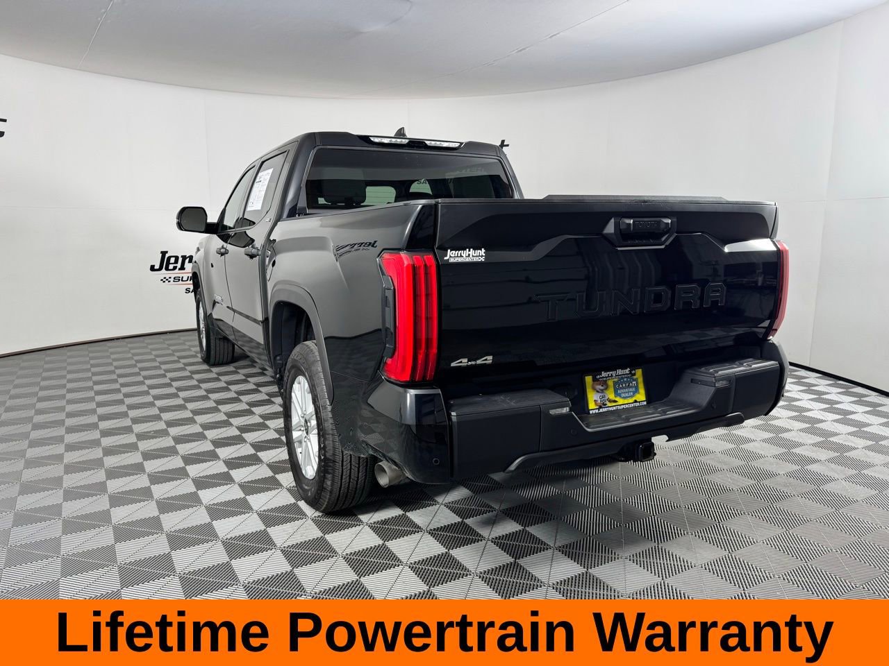 Used 2025 Toyota Tundra SR5 w/ SR5 Convenience Package image 9