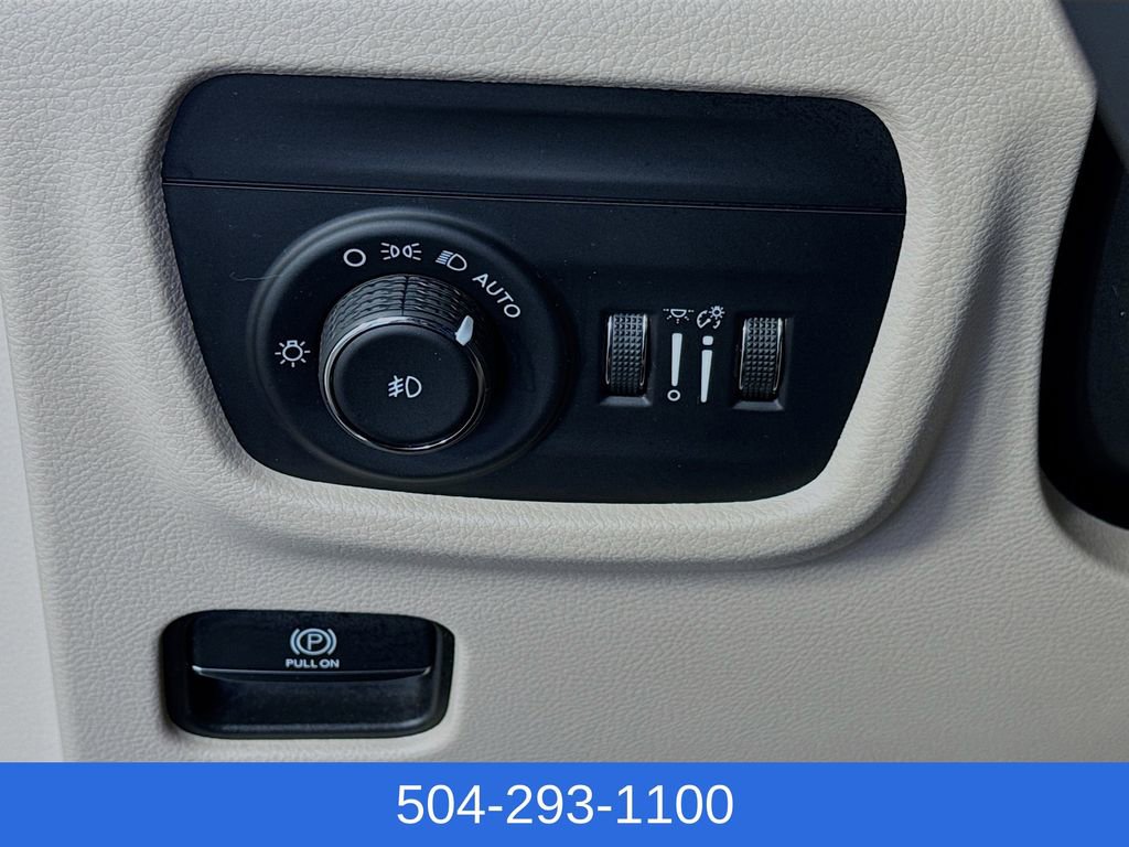 Used 2022 Jeep Grand Cherokee L Limited image 10