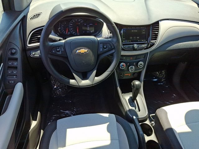 Used 2019 Chevrolet Trax LS w/ Tint and Cruise Package AWD/4WD image 12