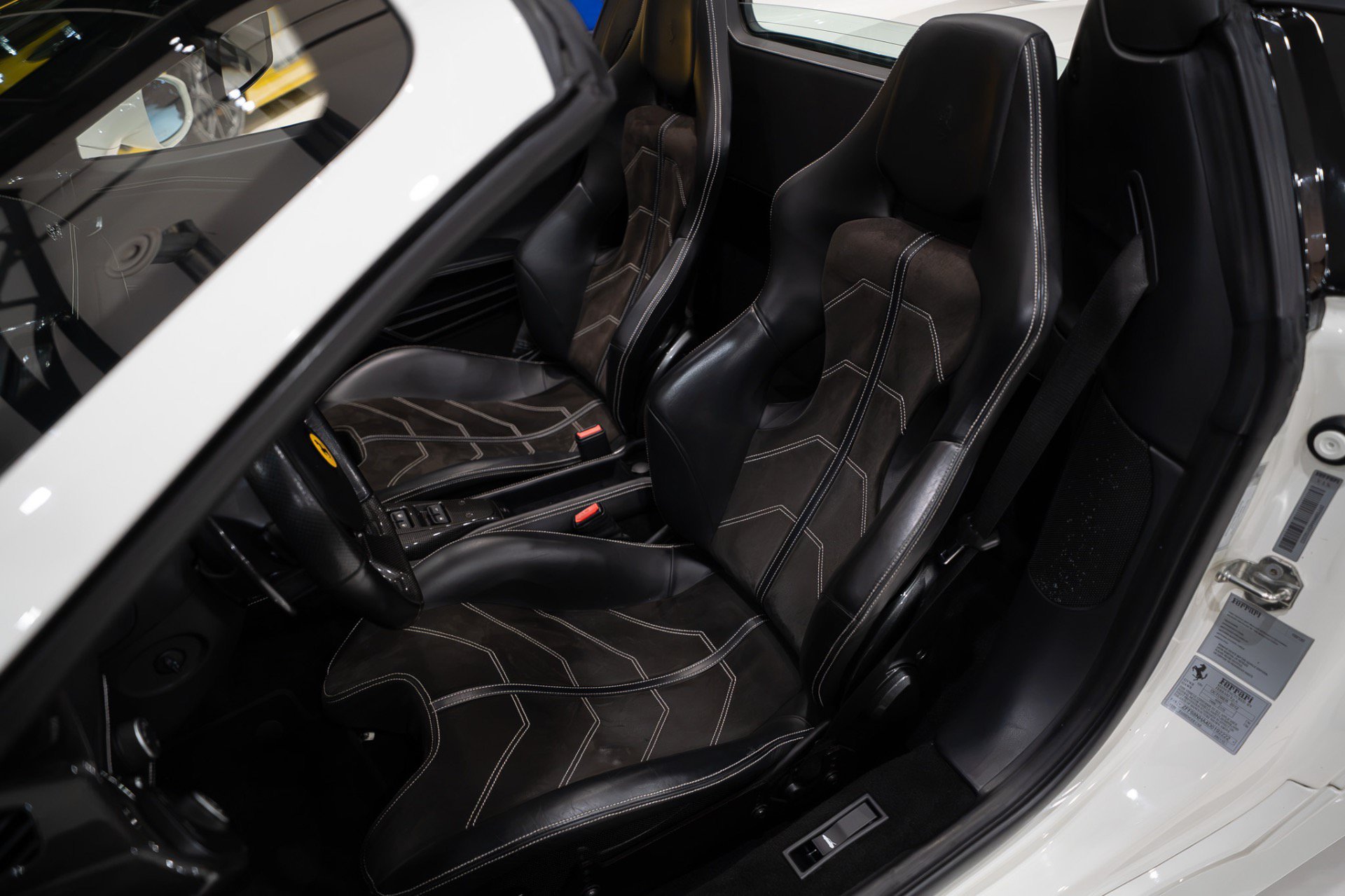 Used 2013 Ferrari 458 Spider RWD image 13