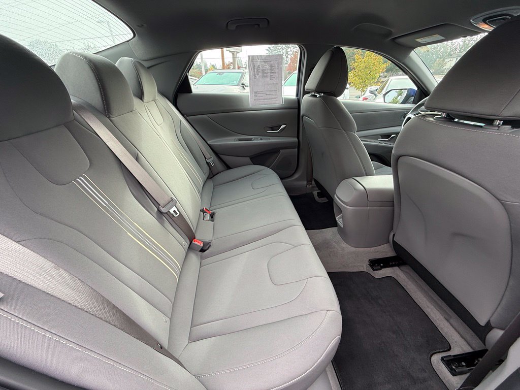 Certified 2026 Hyundai Elantra Hybrid FWD image 18