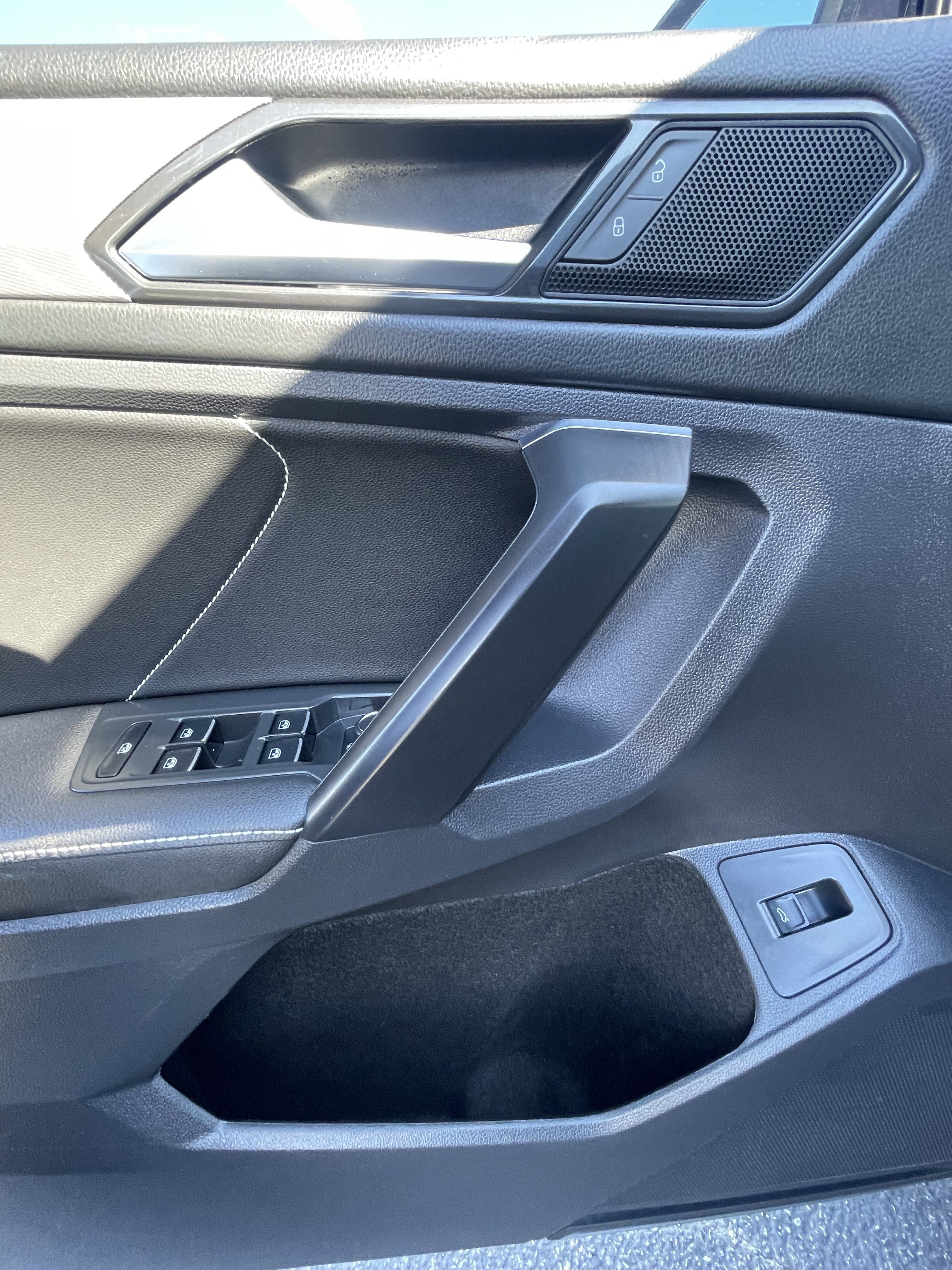 Used 2023 Volkswagen Tiguan SE FWD image 22