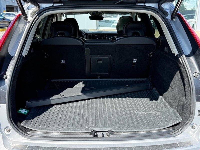 Certified 2023 Volvo XC60 B5 Plus w/ Climate Package AWD/4WD image 5