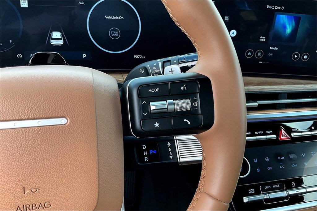 Used 2025 Hyundai Santa Fe Limited image 12