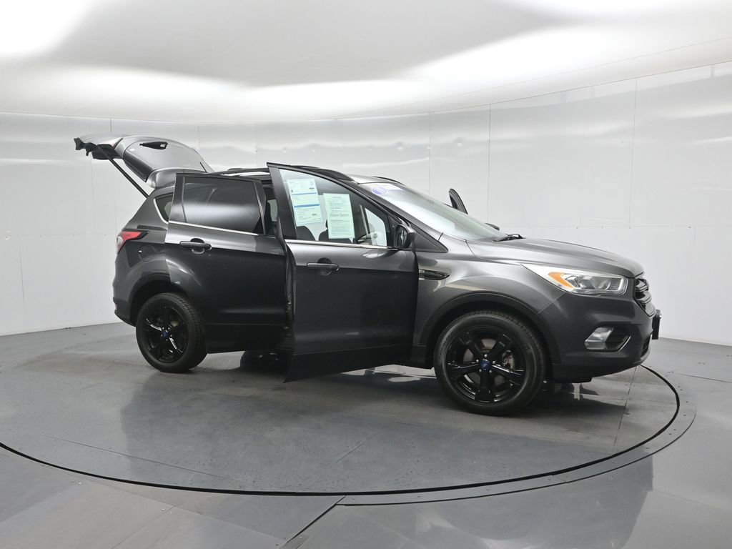 Certified 2018 Ford Escape SEL image 32