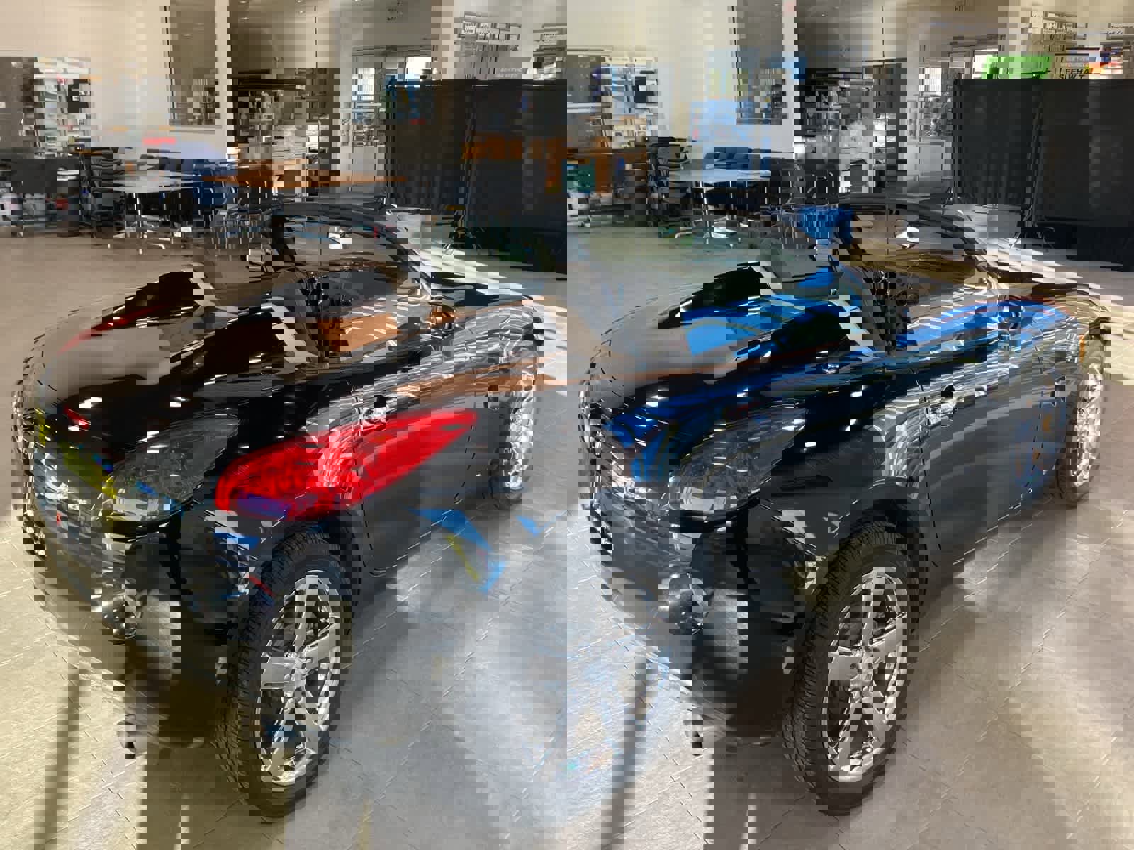 Used 2007 Pontiac Solstice Convertible w/ Premium Package image 5