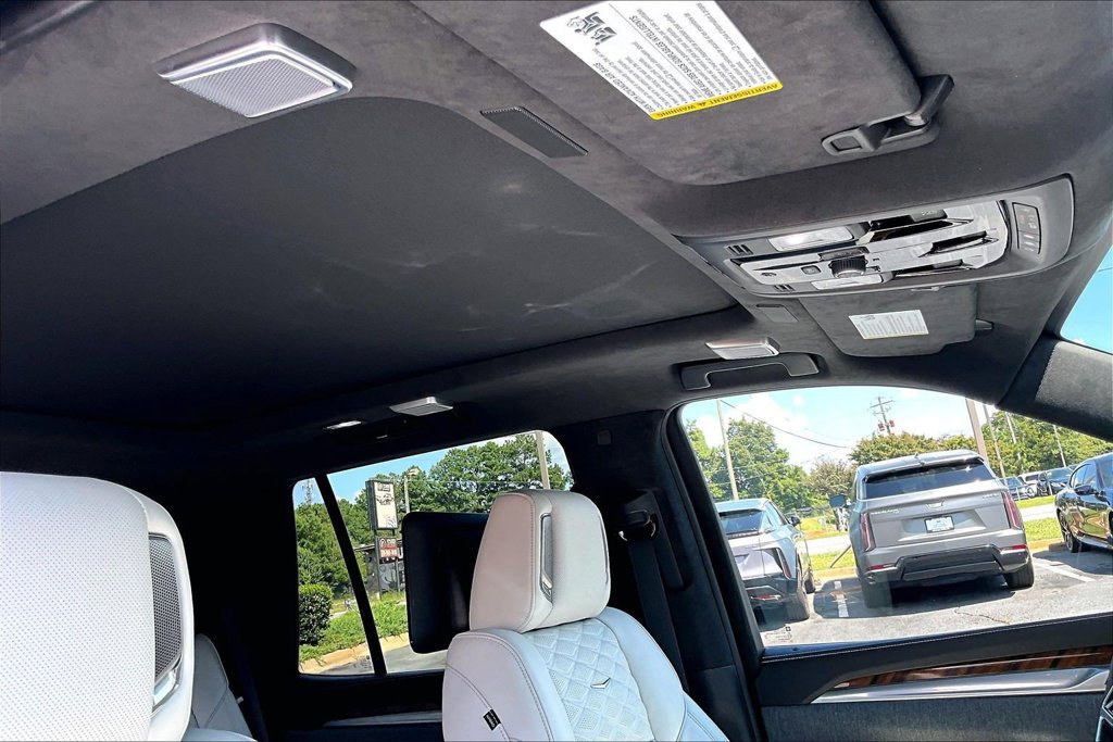 Certified 2026 Cadillac Escalade Platinum Sport w/ LPO, Floor Liner Package AWD/4WD image 28