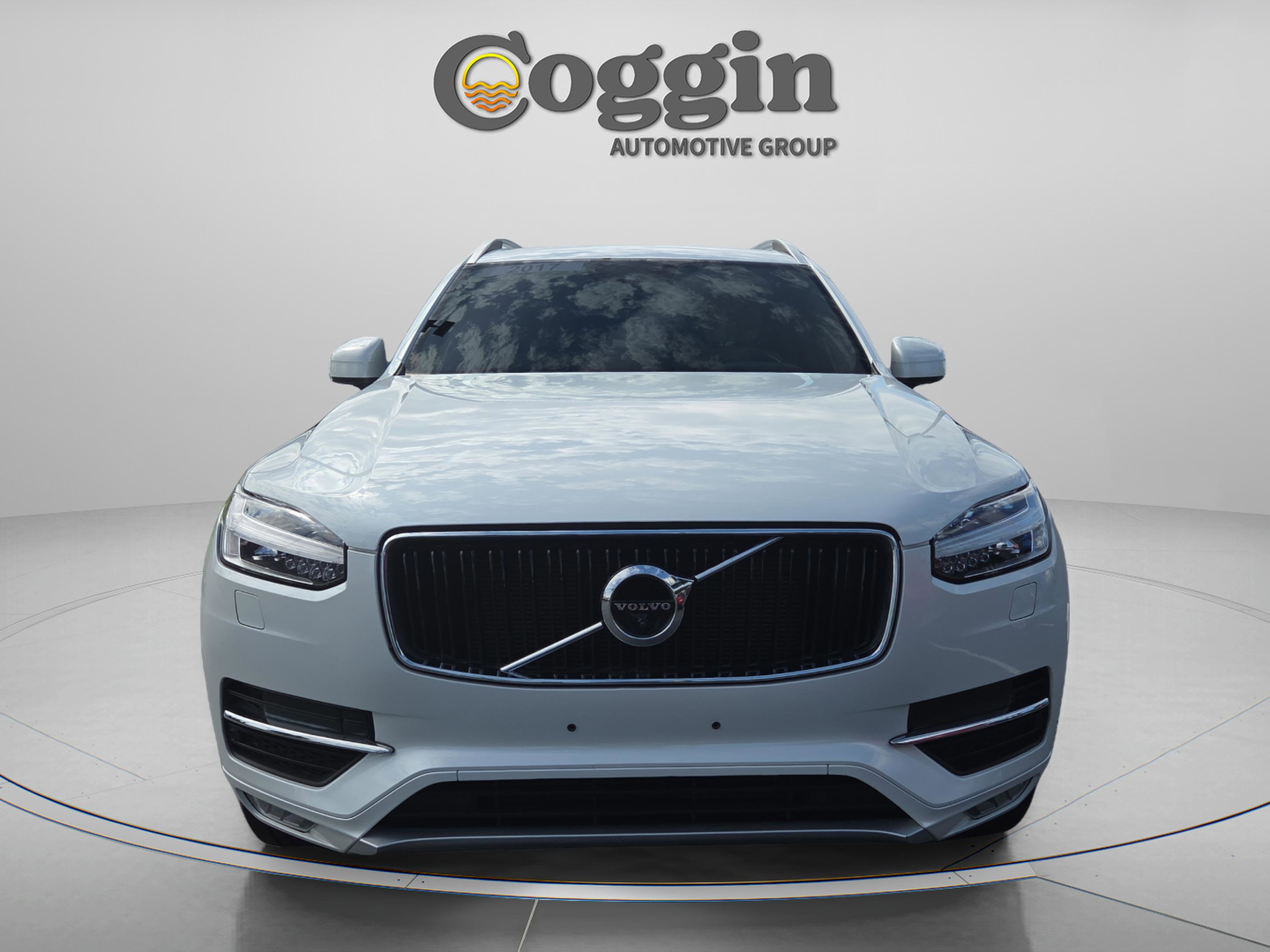 Used 2017 Volvo XC90 T6 Momentum w/ Vision Package AWD/4WD image 8