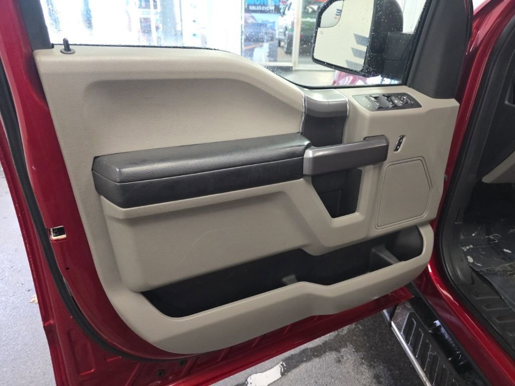Used 2019 Ford F150 XLT w/ Equipment Group 302A Luxury image 17