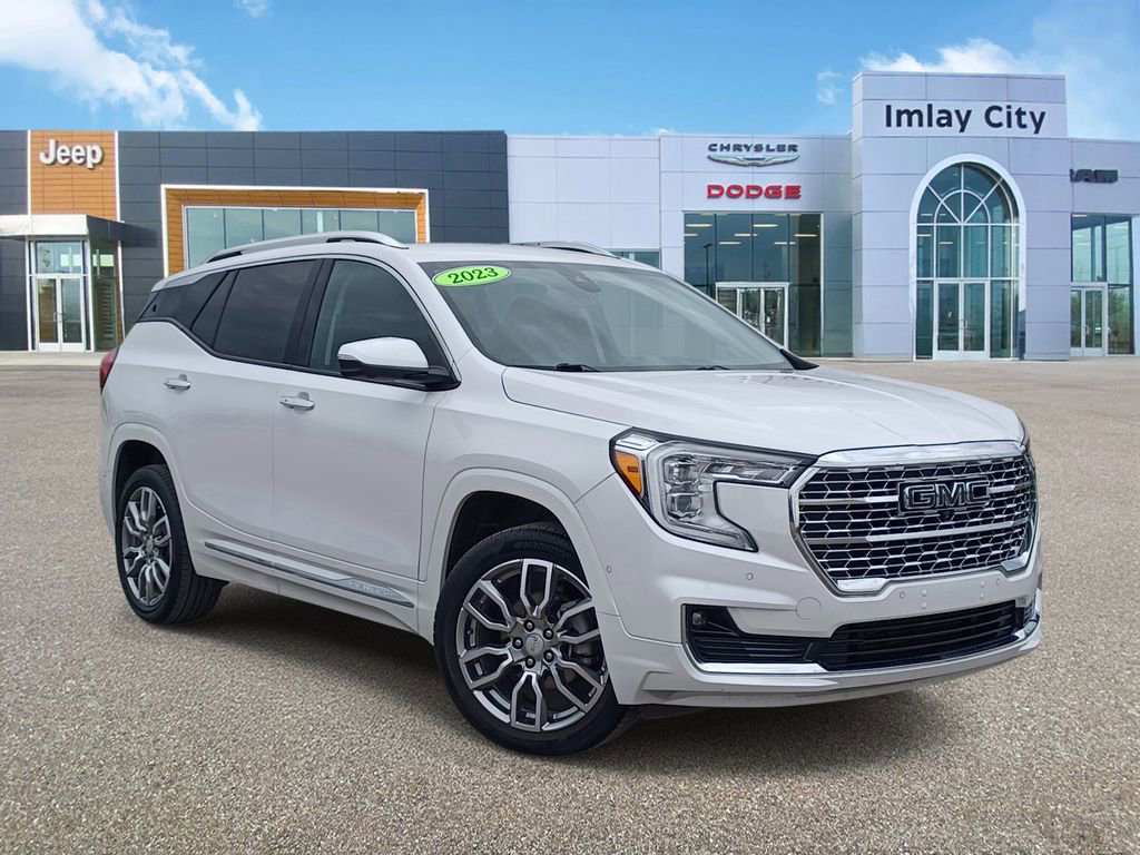 Used 2023 GMC Terrain Denali w/ LPO, Floor Liner Package AWD/4WD image 1