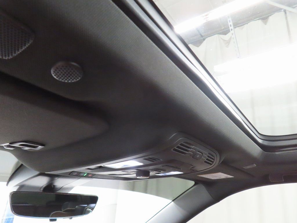 Used 2024 GMC Yukon XL Denali Ultimate image 30